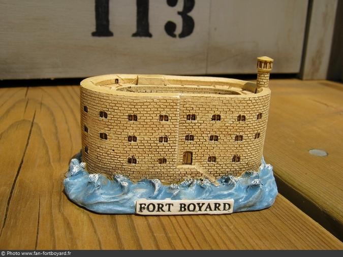 Objet - Fort Boyard miniature en résine (2005)