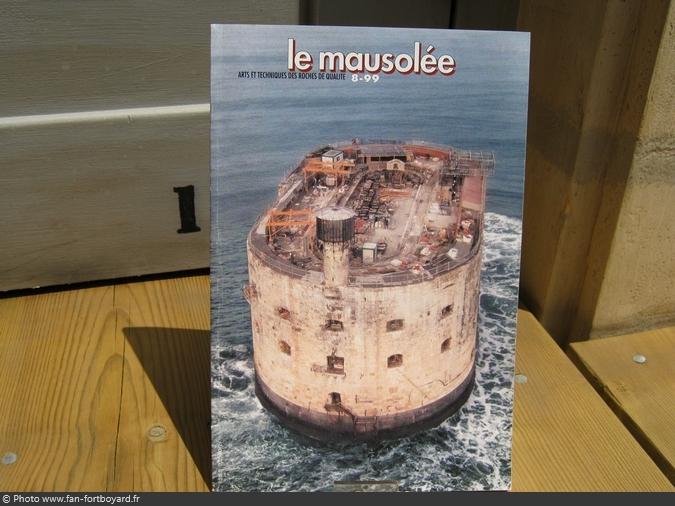 Revue - Le Mausolée - Sur les terrasses de Fort Boyard (1999)
