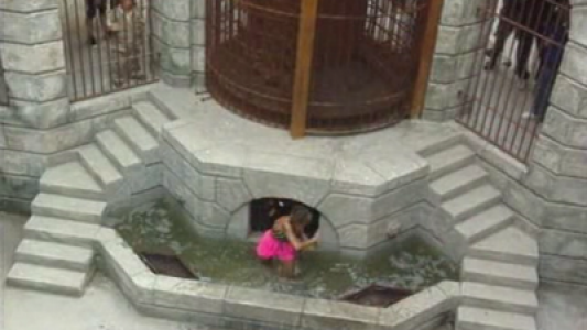 Les Clés de Fort Boyard 1990 : Entrée dans la Salle du Trésor par la lucarne